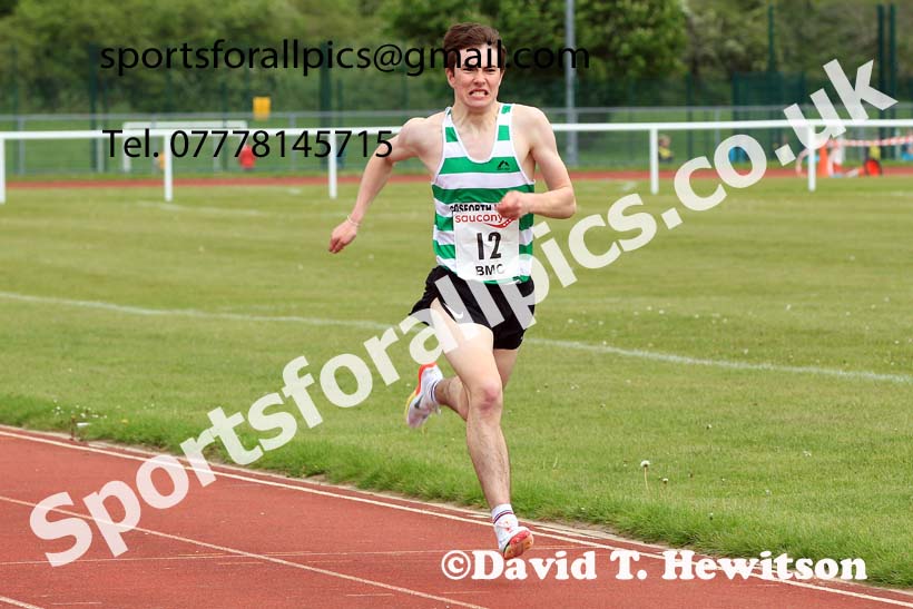 BMC 800 metres, Monday, May 9th, BMC Chester le Street, County Durham. Photo: David T. Hewitson/Sports for All Pics